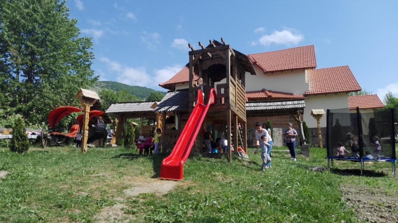 Pensiunea Valea Branzei Nanesti Bagian luar foto